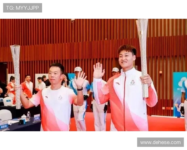 全运会火炬手赵睿燃情篮球公园传递青春力量与体育精神