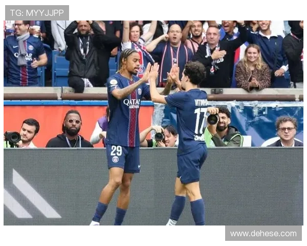 巴尔科拉梅开二度助巴黎客场力克朗斯继续强势收获法甲四连胜佳绩